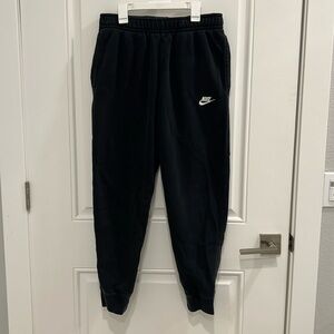Nike Sportswear Club Logo Jogger Pant